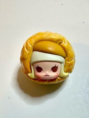 Beijing Exclusive- Molly Caramel Pop Corn POP BEAN! Hard to Find!
